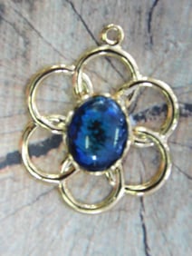 ABALONE FLOWER PENDANT ROCK STONE LAPIDARY SPECIMEN