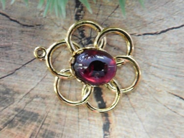 ABALONE FLOWER PENDANT ROCK STONE LAPIDARY SPECIMEN