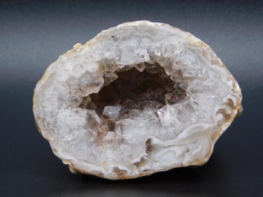GEODE ROCK STONE LAPIDARY SPECIMEN