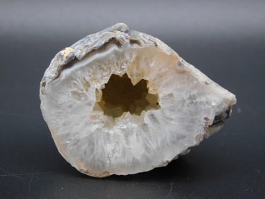 GEODE ROCK STONE LAPIDARY SPECIMEN