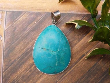 TURQUOISE PENDANT ROCK STONE LAPIDARY SPECIMEN