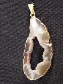 GEODE SLICE PENDENT ROCK STONE LAPIDARY SPECIMEN