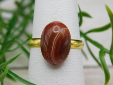 BANDED CARNELIAN RING ROCK STONE LAPIDARY SPECIMEN