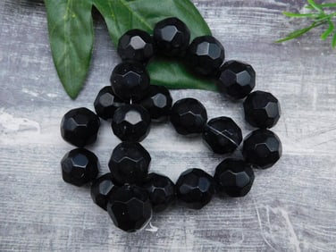 GENUINE STONE BEADS ROCK STONE LAPIDARY SPECIMEN
