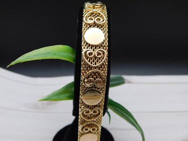 BRACELET