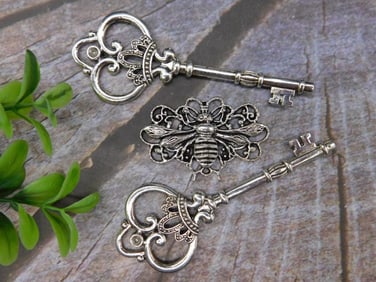 Decorative Silver-Tone Keys and Bee Ornament Set