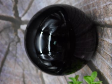 Black Polished Sphere with Measurement Details