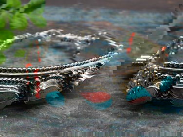 Beaded Bracelet with Turquoise and Red Accents