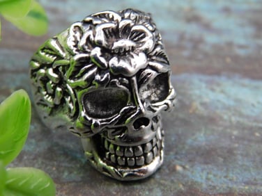 Silver-Tone Skull Ring With Floral Design