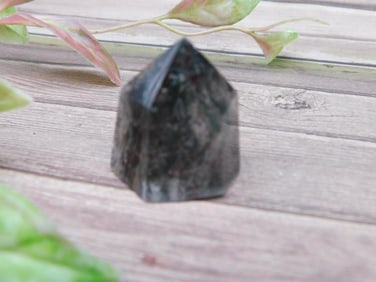 PHANTOM QUARTZ POINT ROCK STONE LAPIDARY SPECIMEN