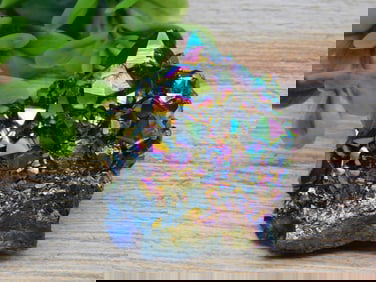 TITANIUM AMETHYST ROCK STONE LAPIDARY SPECIMEN