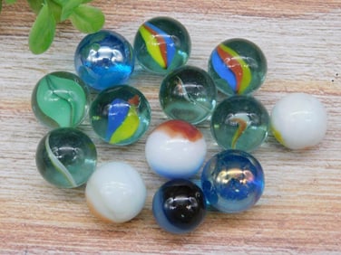GLASS PLAYING MARBLES