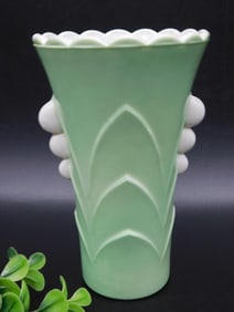 ANCHOR HOCKING FIRE KING GREEN DECO VASE VINTAGE ANTIQUE