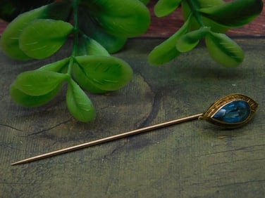10K Gold Aquamarine Stick Pin