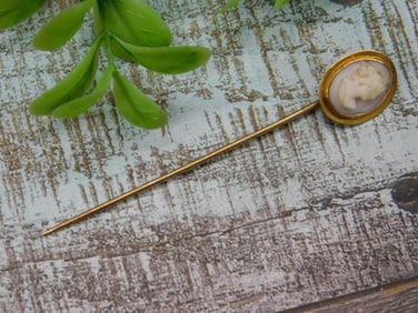 Gold Cameo Stick Pin with Oval Design