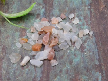 MOONSTONE ROCK STONE LAPIDARY SPECIMEN