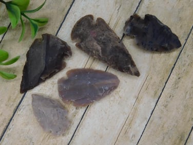 HAND KNAPPED ARTIFACTS ROCK STONE LAPIDARY SPECIMEN