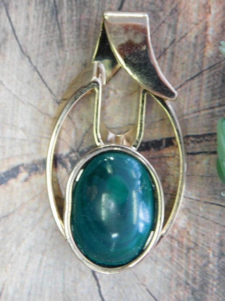 MALACHITE PENDANT ROCK STONE LAPIDARY SPECIMEN: MALACHITE PENDANT ROCK STONE LAPIDARY SPECIMEN