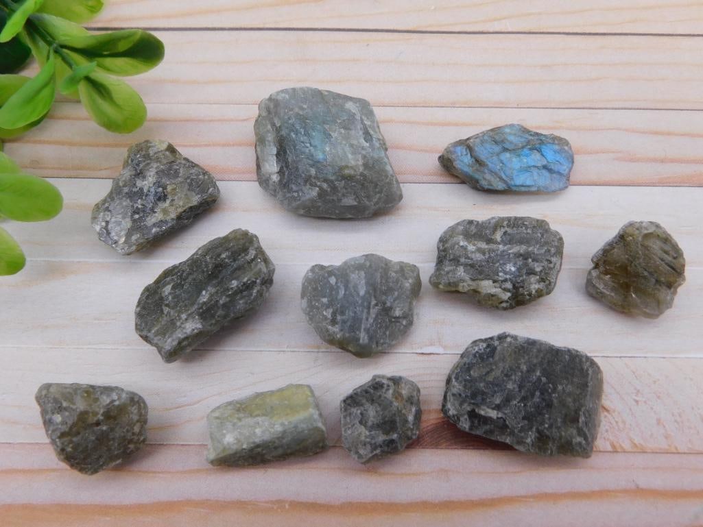 LABRADORITE ROCK STONE LAPIDARY SPECIMEN: LABRADORITE ROCK STONE LAPIDARY SPECIMEN