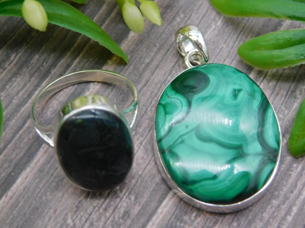 STERLING SILVER MOSS PLUME RING SIZE 8.5 WITH MALACHITE PENDANT ROCK STONE LAPIDARY SPECIMEN: STERLING SILVER MOSS PLUME RING SIZE 8.5 WITH MALACHITE PENDANT ROCK STONE LAPIDARY SPECIMEN