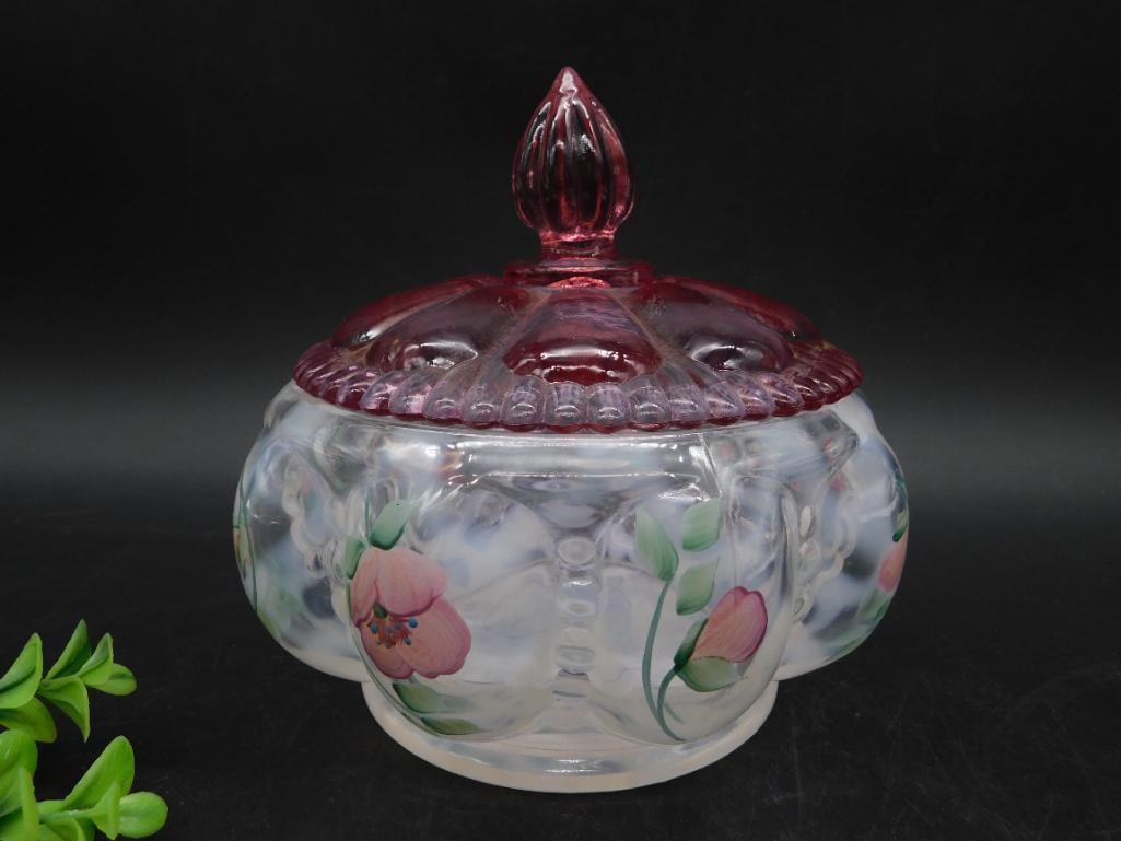 FENTON MEADOW BEAUTY BOWL WITH LID HAND-PAINTED VINTAGE ANTIQUE: WELCOME TO HATMAN AUCTIONS! SPECIAL NOTICE: Please see photos for measurements and descriptions. ***Yes, we have in house shipping with MANY REPEAT CUSTOMERS because of our streamlined service. ****We