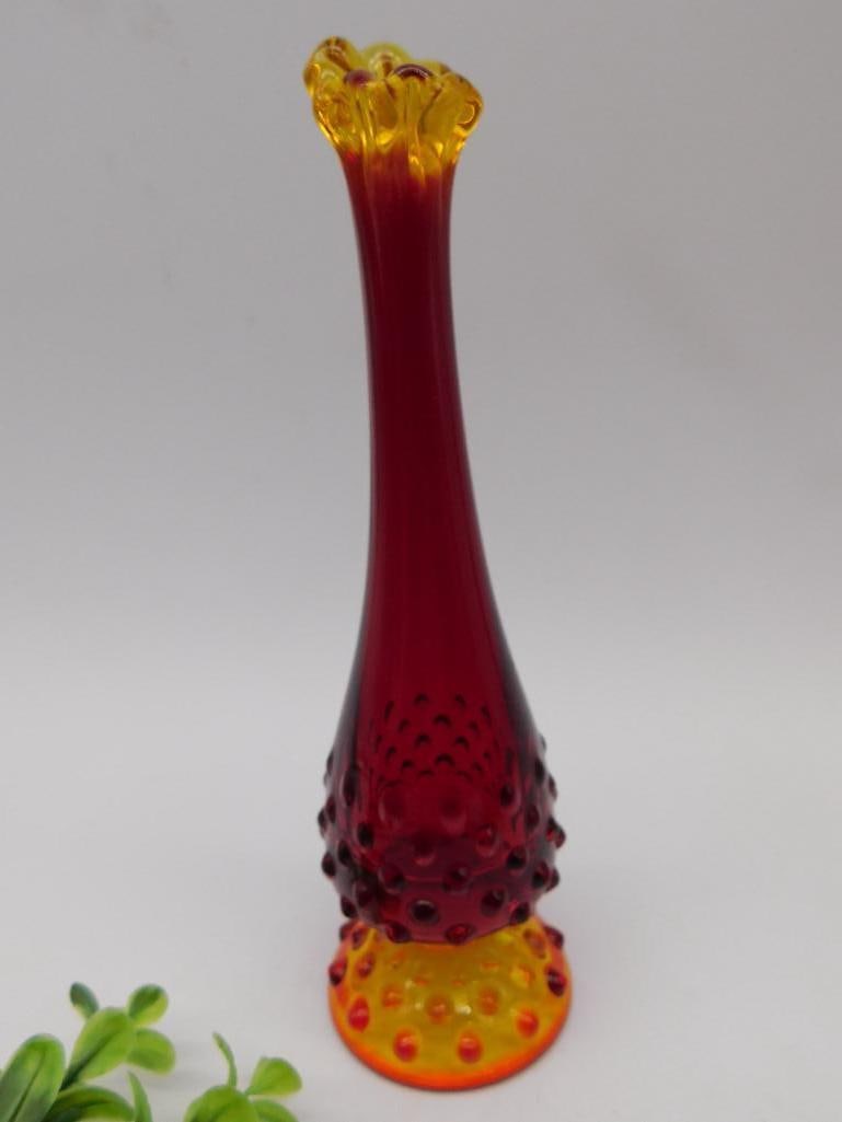 FENTON AMBERINA SWUNG ART VASE VINTAGE ANTIQUE: WELCOME TO HATMAN AUCTIONS! SPECIAL NOTICE: Please see photos for measurements and descriptions. ***Yes, we have in house shipping with MANY REPEAT CUSTOMERS because of our streamlined service. ****We