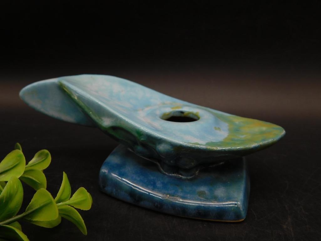 ROSEVILLE POTTERY CANDLEHOLDER VINTAGE ANTIQUE: ROSEVILLE POTTERY CANDLEHOLDER VINTAGE ANTIQUE