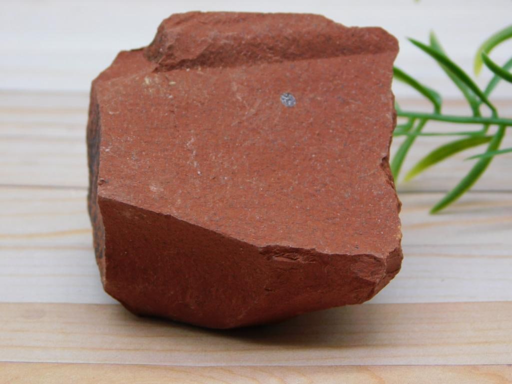 RED JASPER ROCK STONE LAPIDARY SPECIMEN: RED JASPER ROCK STONE LAPIDARY SPECIMEN