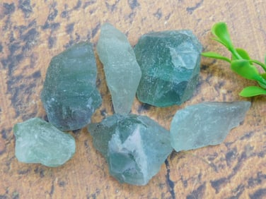 FLUORITE ROCK STONE LAPIDARY SPECIMEN