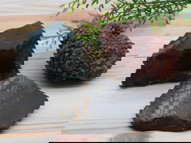 MIXED LOT ROCK STONE LAPIDARY SPECIMEN