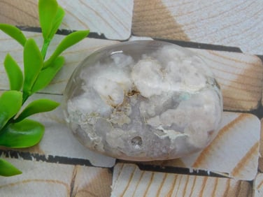 HATMANS FLOWER PETAL AGATE ROCK STONE LAPIDARY SPECIMEN