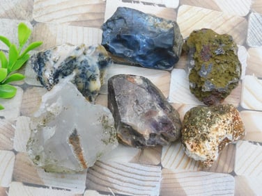 MIXED LOT ROCK STONE LAPIDARY SPECIMEN