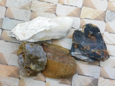 MIXED LOT ROCK STONE LAPIDARY SPECIMEN