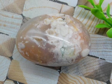 HATMANS FLOWER PETAL AGATE ROCK STONE LAPIDARY SPECIMEN