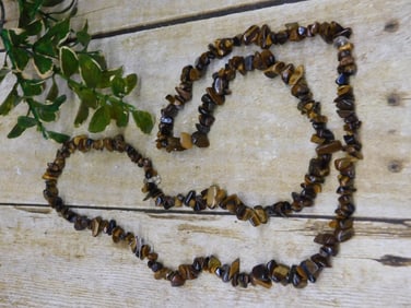GENUINE STONE CHIP NECKLACE ROCK STONE LAPIDARY SPECIMEN