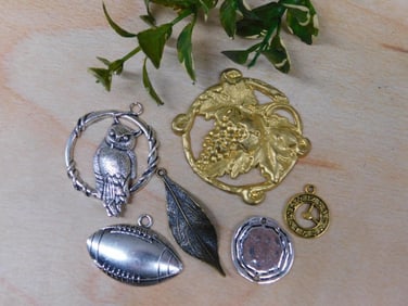 MIXED PENDANTS ROCK STONE LAPIDARY SPECIMEN