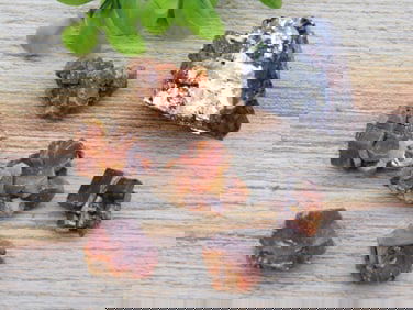 GEM VANADINITE ROCK STONE LAPIDARY SPECIMEN