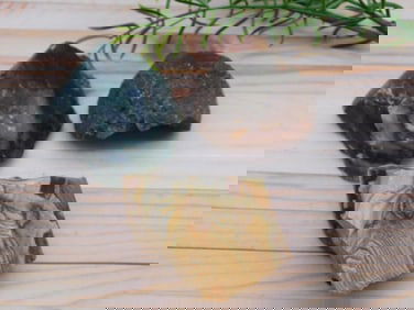 MIXED LOT ROCK STONE LAPIDARY SPECIMEN