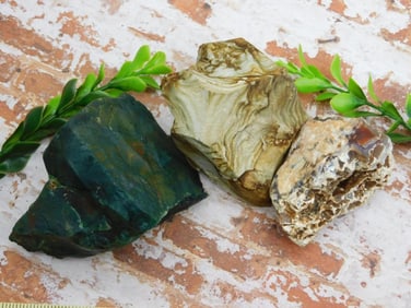 MIXED LOT ROCK STONE LAPIDARY SPECIMEN