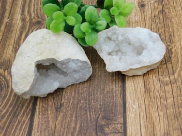 GEODE ROCK STONE LAPIDARY SPECIMEN