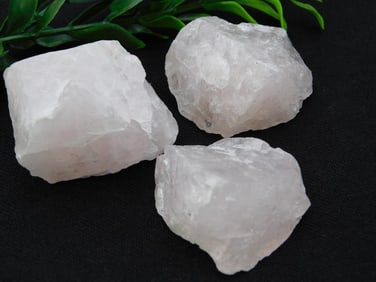 ROSE QUARTZ ROCK STONE LAPIDARY SPECIMEN