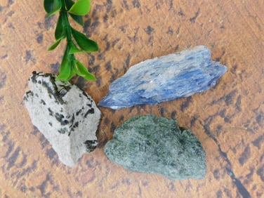 MIXED ROUGH ROCK ROCK STONE LAPIDARY SPECIMEN