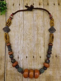 AFRICAN TRADE BEADS ROCK STONE LAPIDARY SPECIMEN