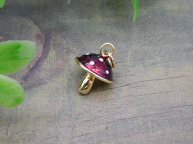 MUSHROOM PENDANT VINTAGE ANTIQUE