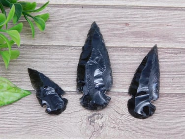 OBSIDIAN HAND KNAPPED ARTIFACT ROCK STONE LAPIDARY SPECIMEN
