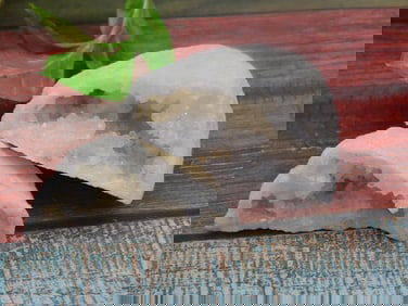 GEODE ROCK STONE LAPIDARY SPECIMEN