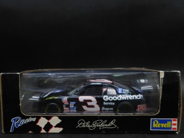 1996 Revell Dale Earnhardt #3 Goodwrench Die-Cast Car NIB