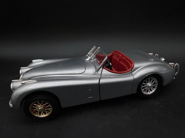 1:18 Scale 1948 Jaguar XK-120 Model Car