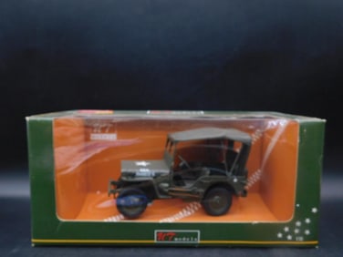 UT Models 1:18 Scale Military Jeep in Original Box