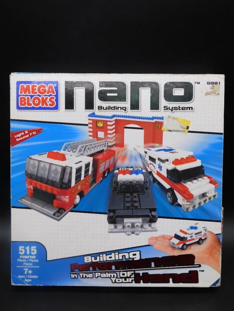 Mega Bloks Nano Building System Set With 515 Pieces (1 of 2)